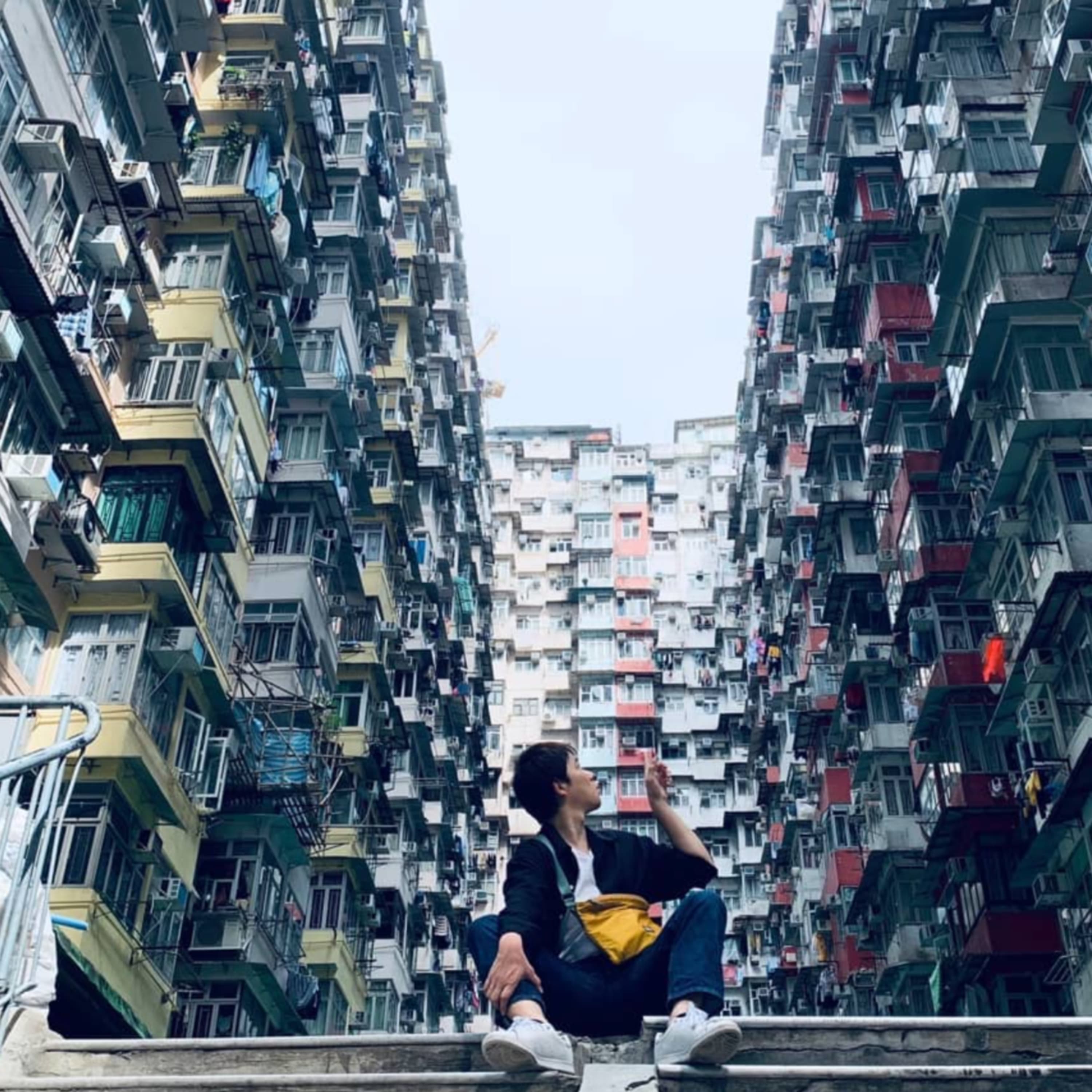 世界を駆け巡る転売ヤー( 副業ラジオ)